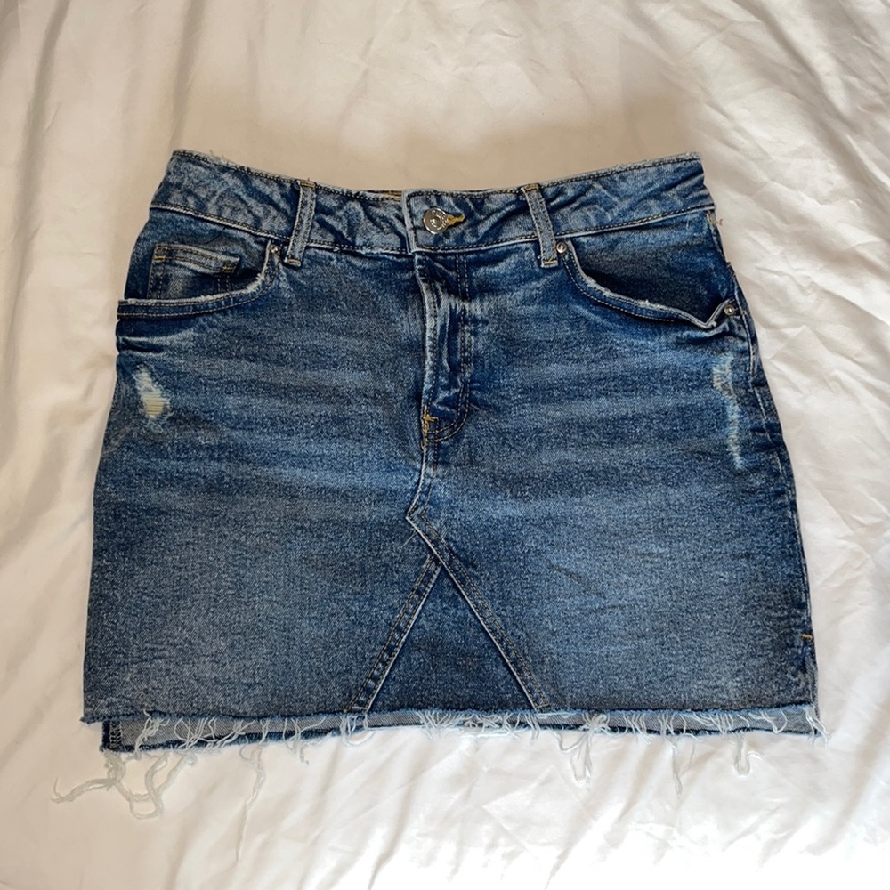 H&M jean skirt size 4